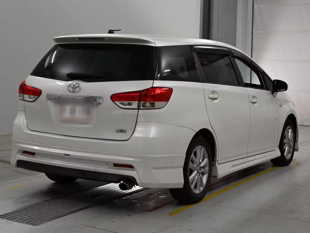 TOYOTA WISH