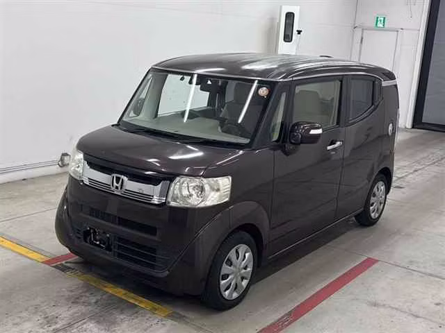 HONDA N-BOX SLASH