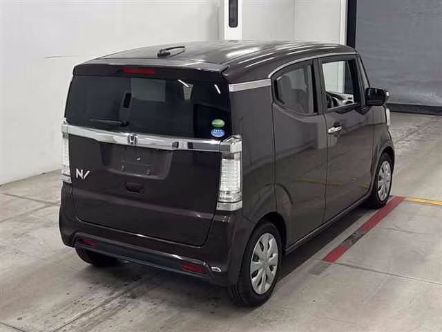 HONDA N-BOX SLASH
