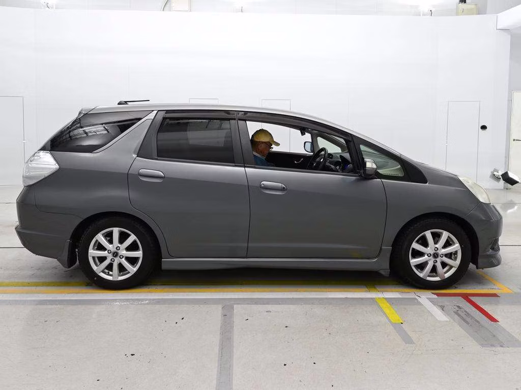 HONDA FIT SHUTTLE