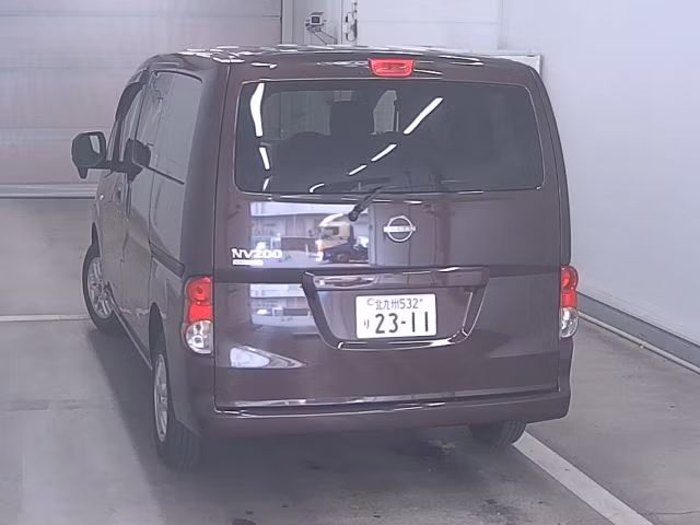NISSAN NV200