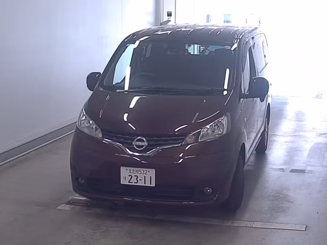 NISSAN NV200