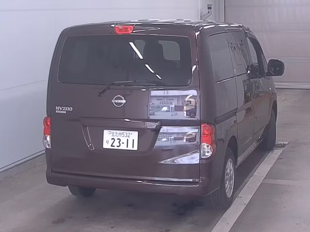 NISSAN NV200