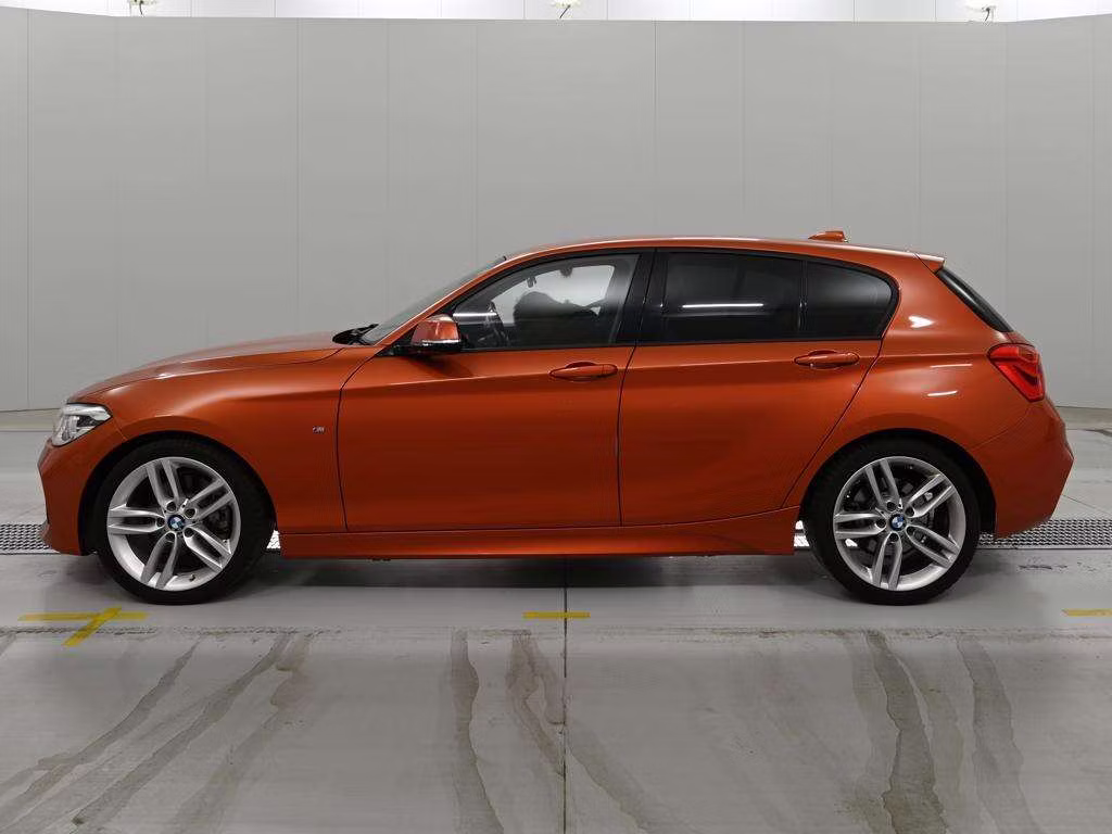 BMW 1-SERIES