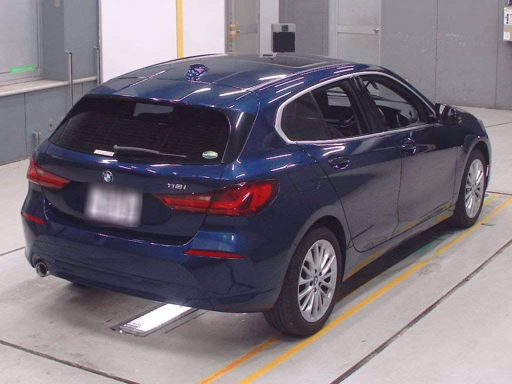 BMW 1-SERIES