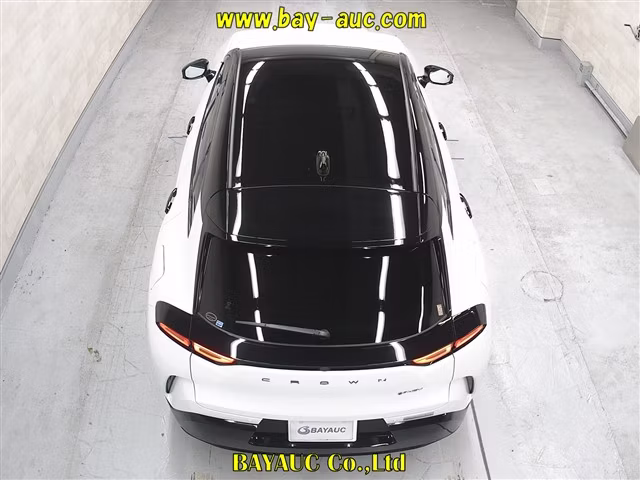 TOYOTA CROWN
