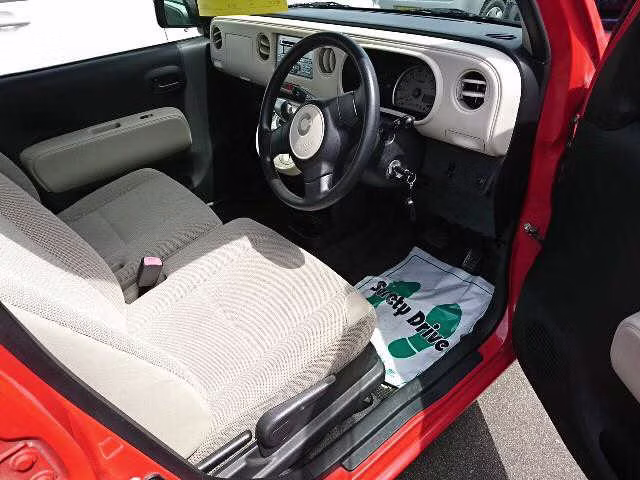 DAIHATSU MIRA COCOA