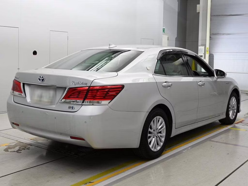 TOYOTA CROWN
