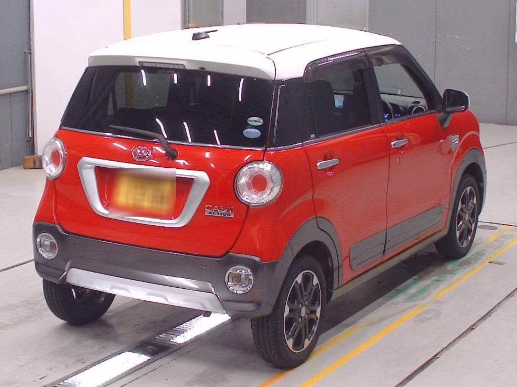 DAIHATSU CAST