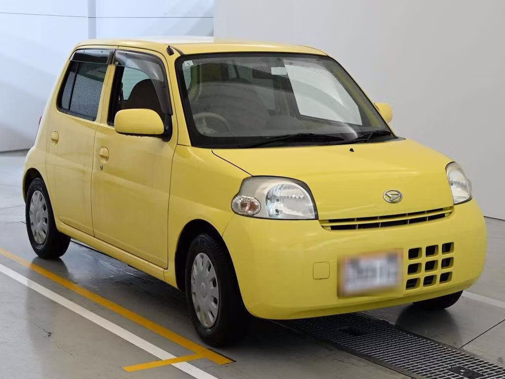 DAIHATSU ESSE