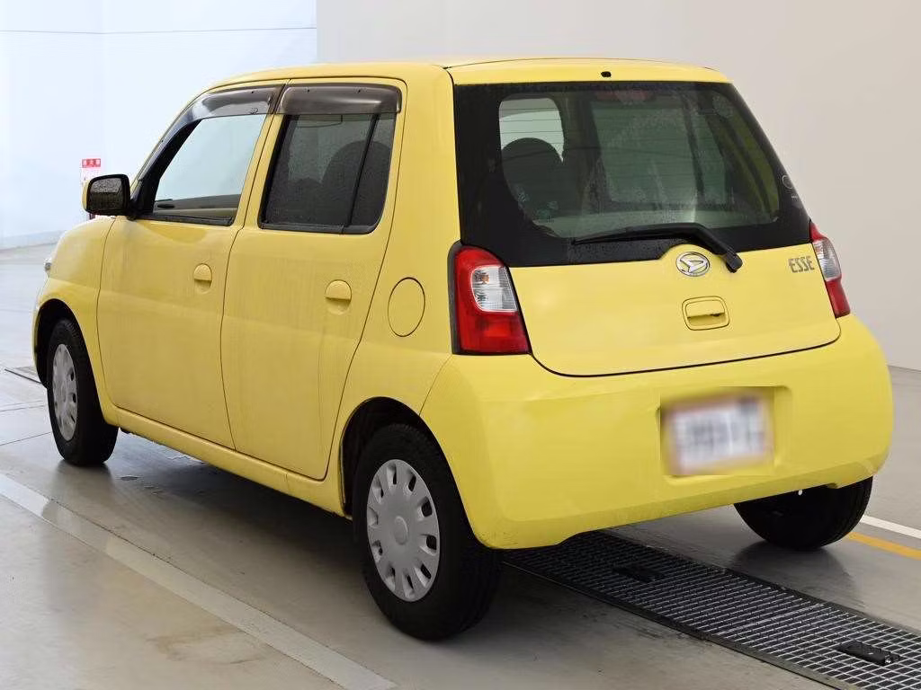 DAIHATSU ESSE