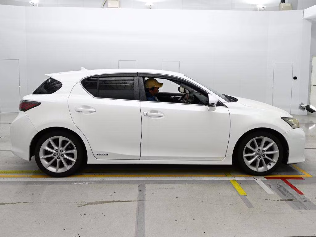 LEXUS CT200H