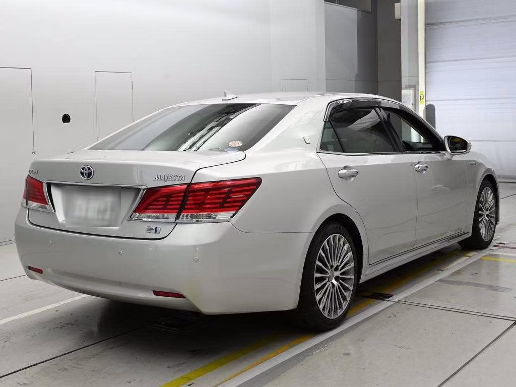 TOYOTA CROWN MAJESTA