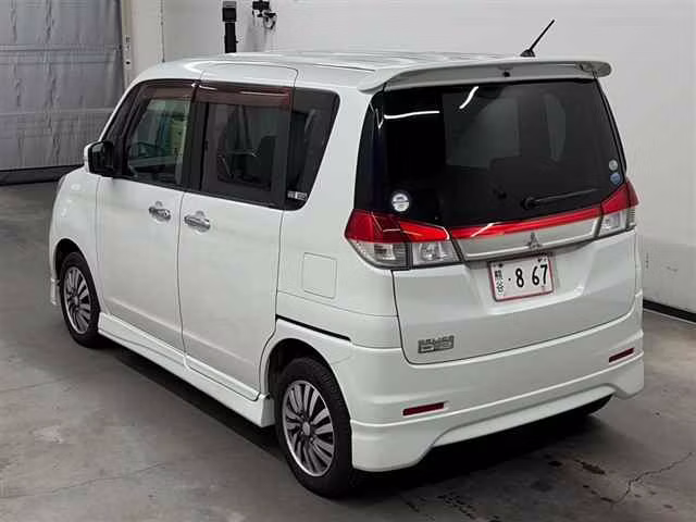 MITSUBISHI DELICA D:2