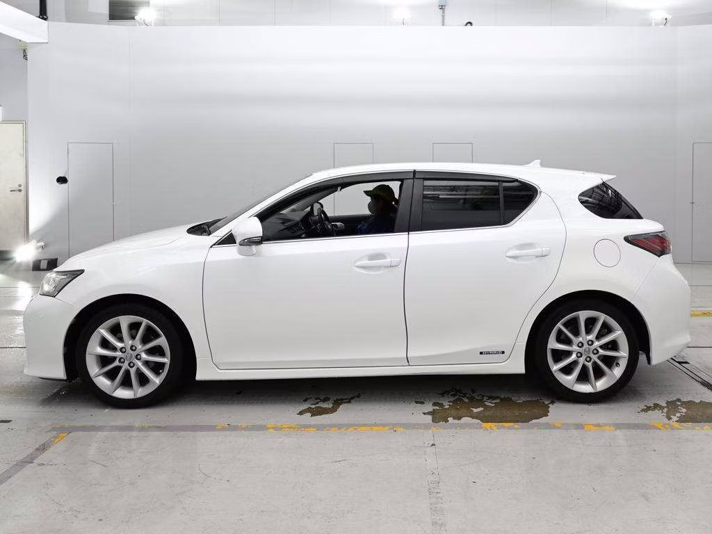 LEXUS CT200H