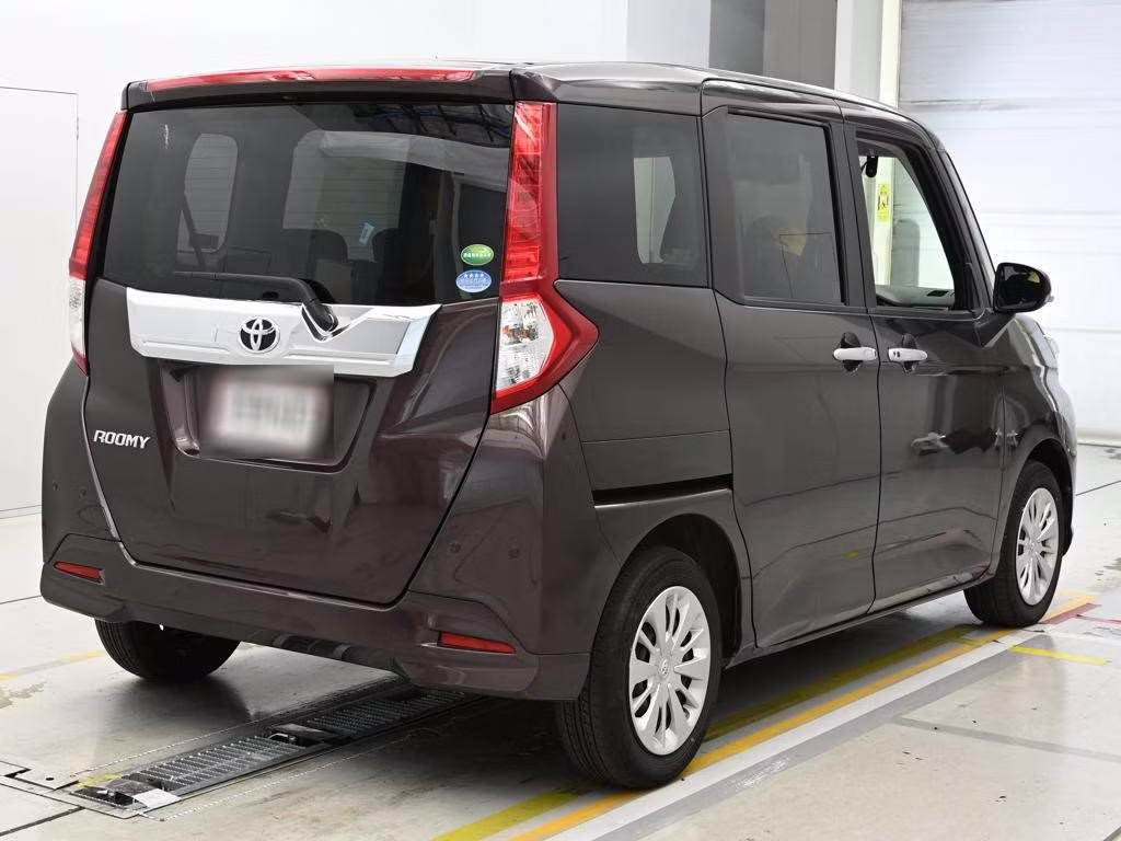 TOYOTA ROOMY