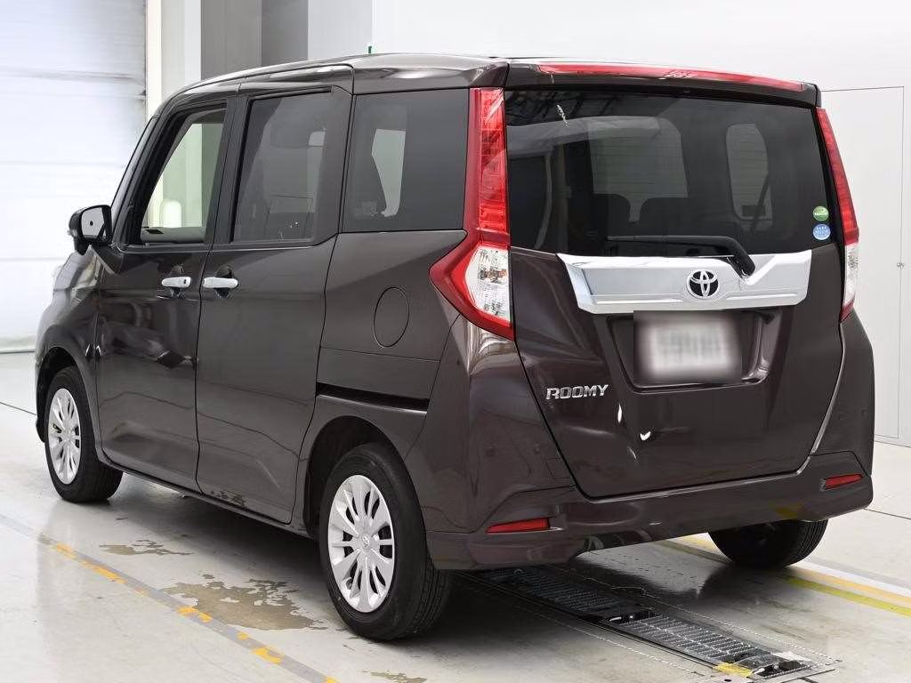 TOYOTA ROOMY