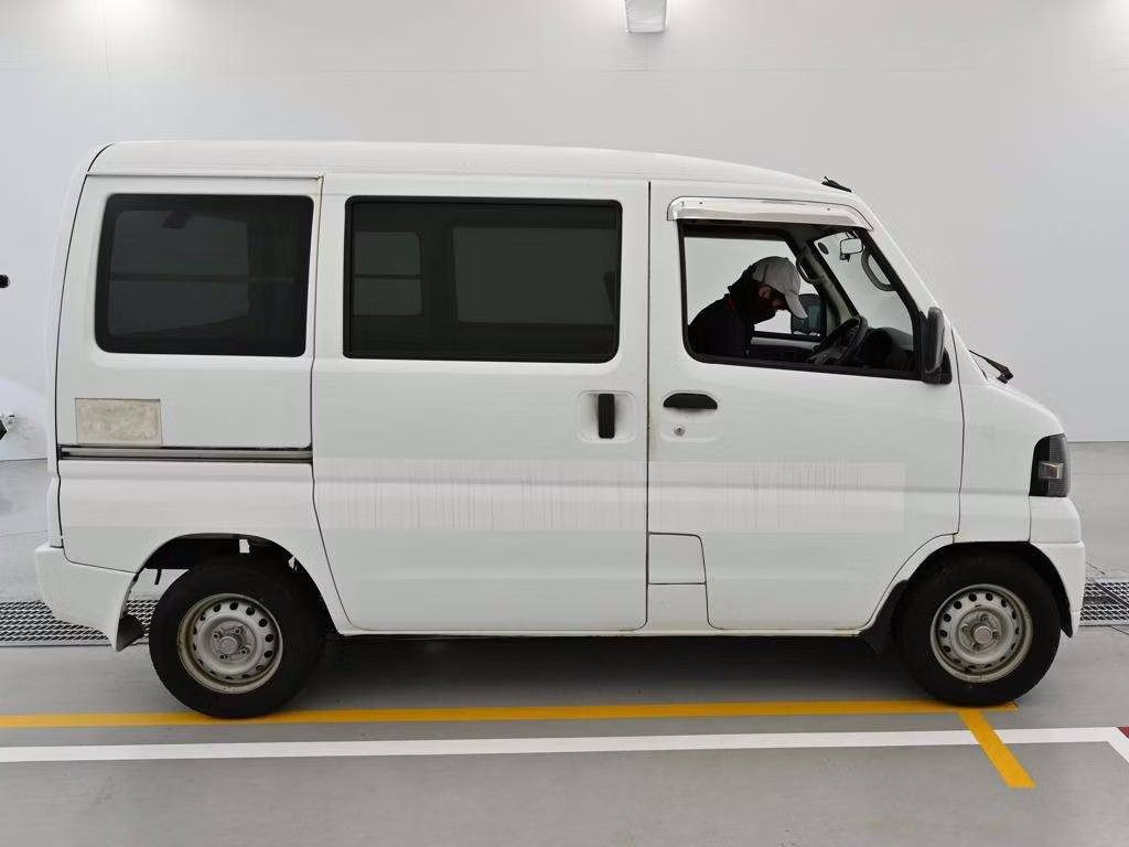 MITSUBISHI MINICAB