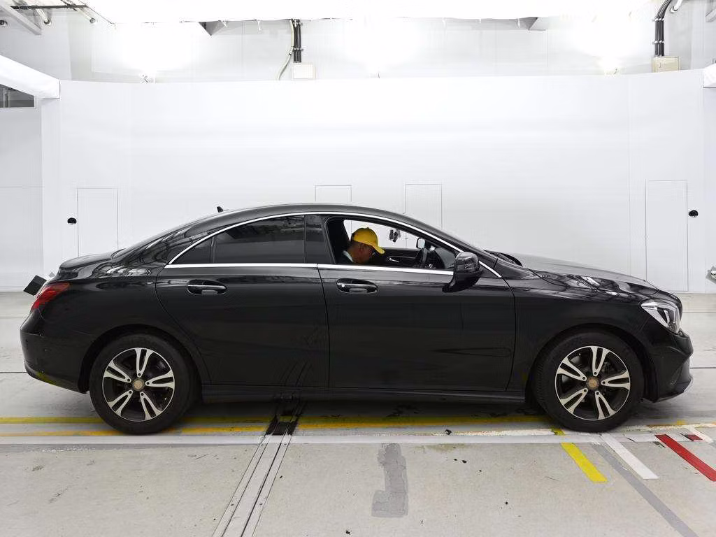 MERCEDES-BENZ CLA-CLASS