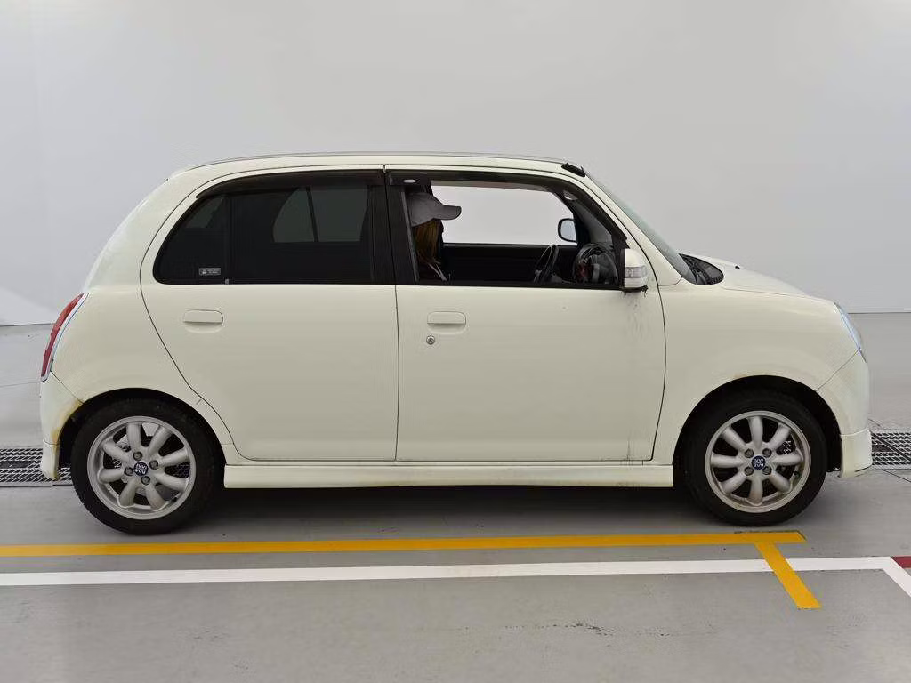 DAIHATSU MIRA GINO