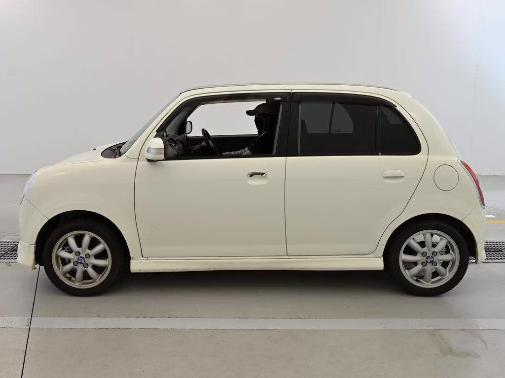 DAIHATSU MIRA GINO