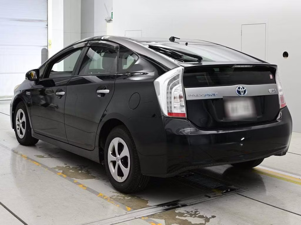 TOYOTA PRIUS PHV