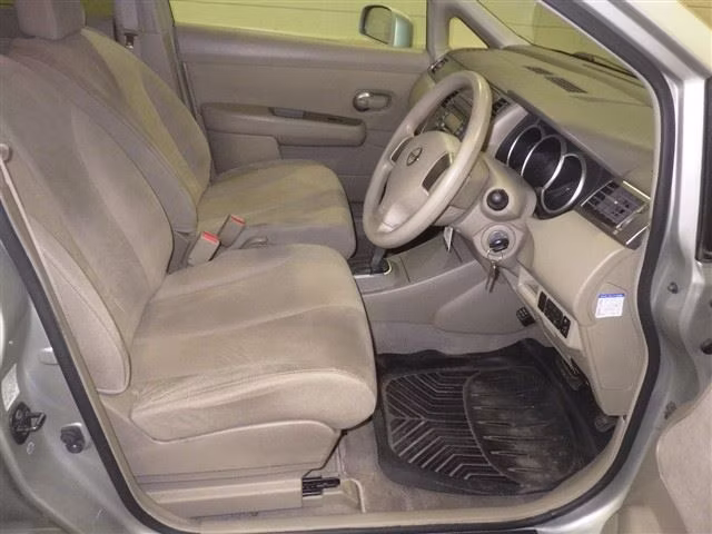 NISSAN TIIDA LATIO