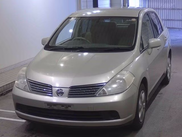 NISSAN TIIDA LATIO