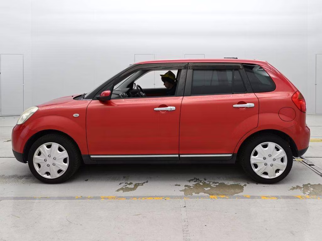 MAZDA VERISA