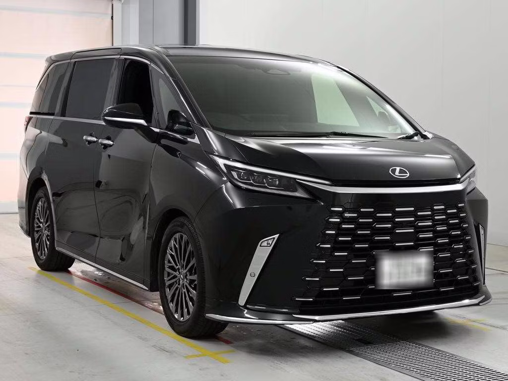 LEXUS LM500H