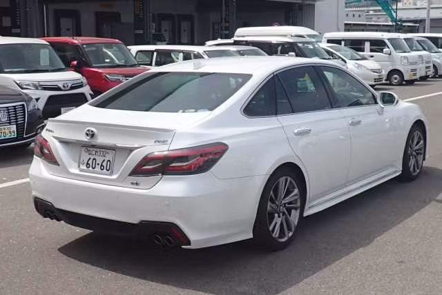 TOYOTA CROWN