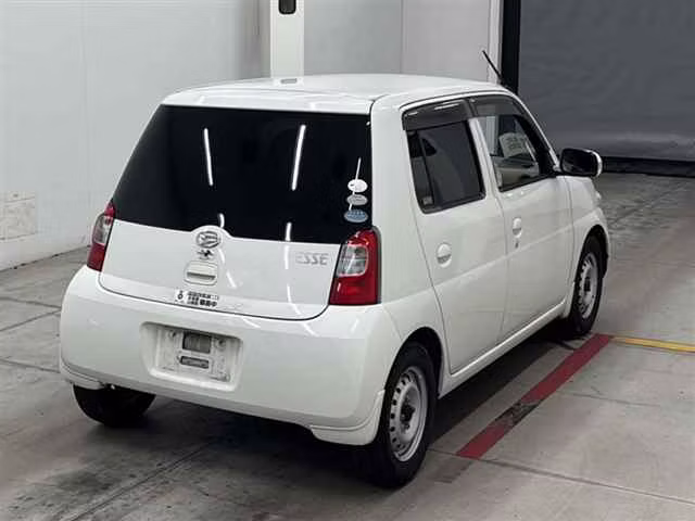 DAIHATSU ESSE