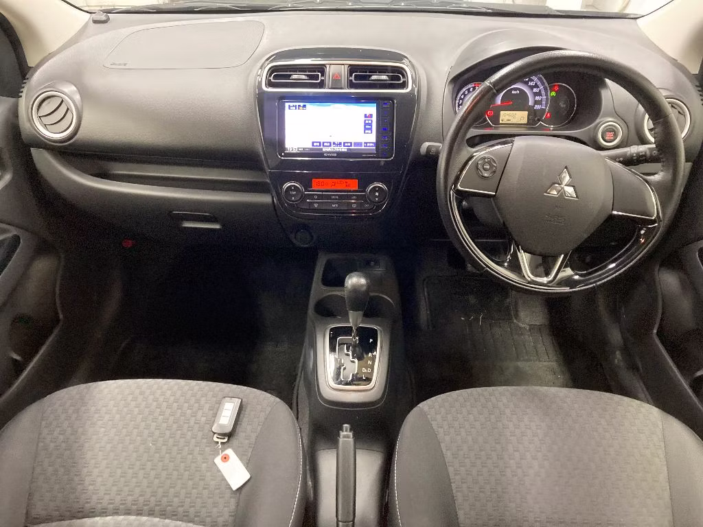 MITSUBISHI MIRAGE