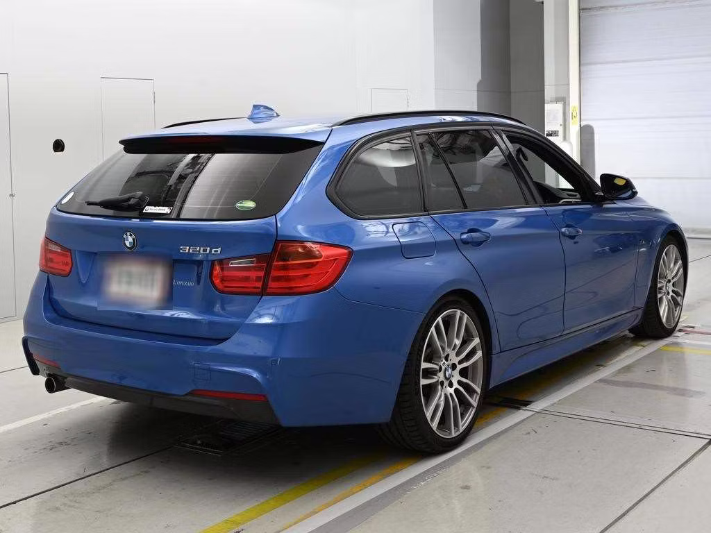 BMW 3-SERIES