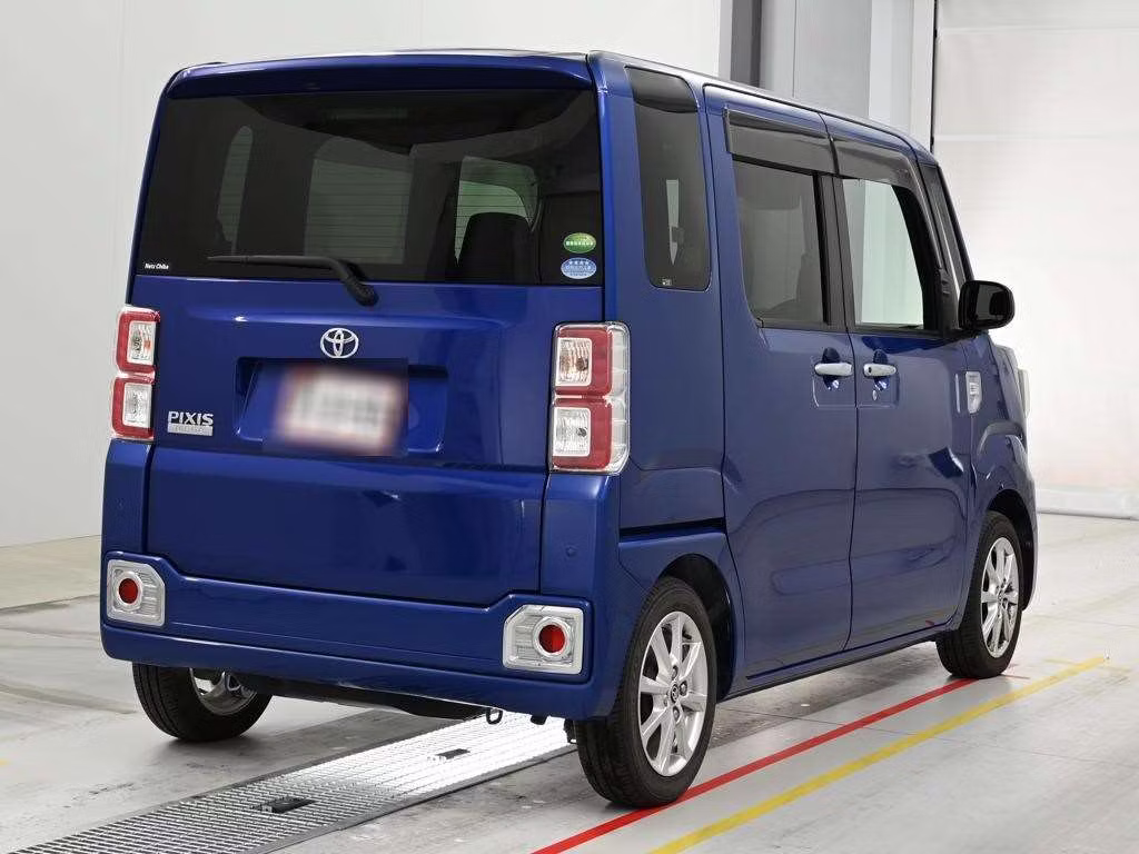 TOYOTA PIXIS MEGA
