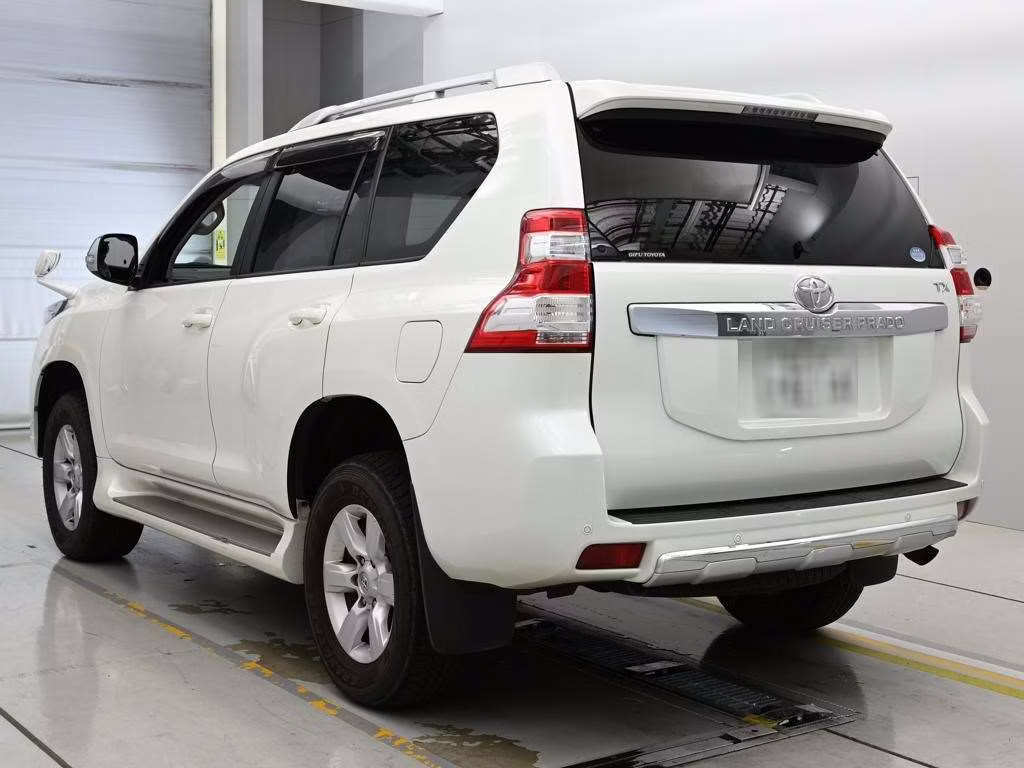 TOYOTA LAND CRUISER PRADO