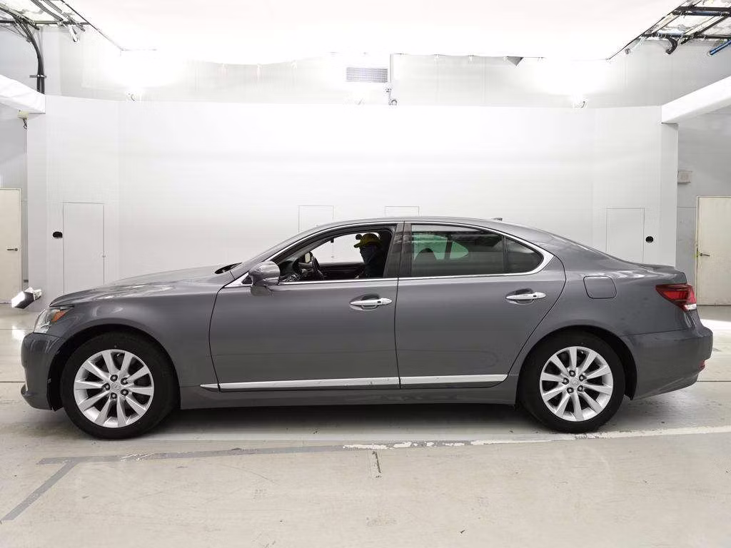 LEXUS LS460