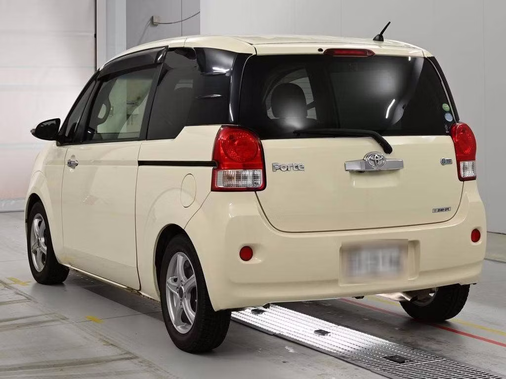 TOYOTA PORTE