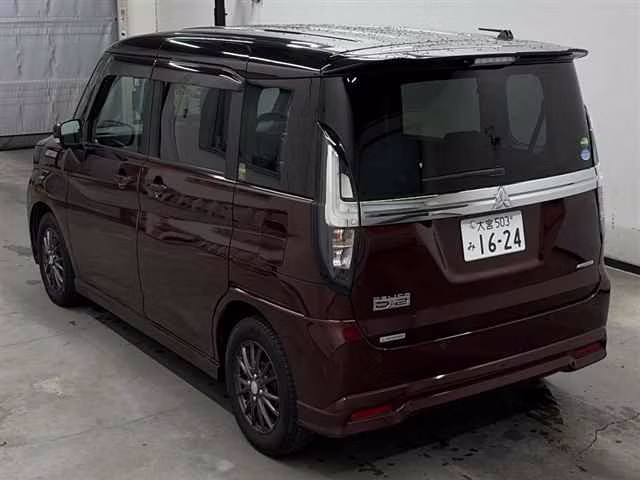 MITSUBISHI DELICA D:2