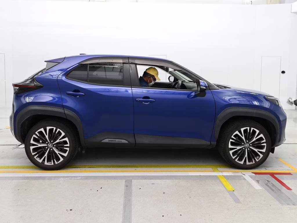 TOYOTA YARIS CROSS