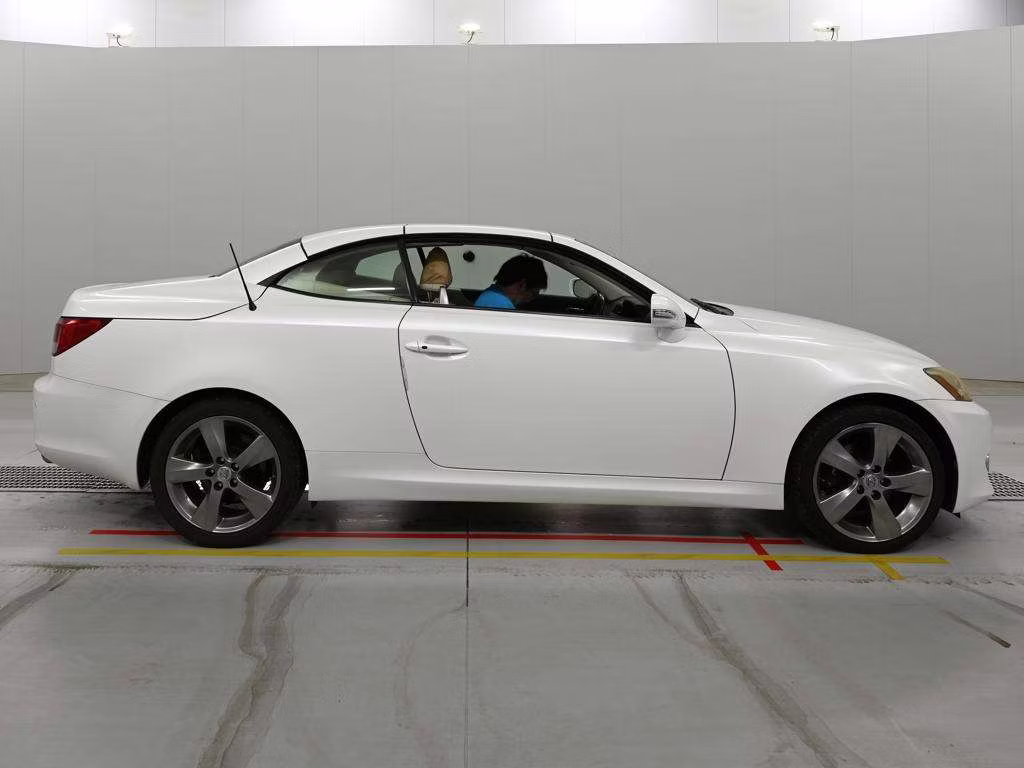 LEXUS IS250