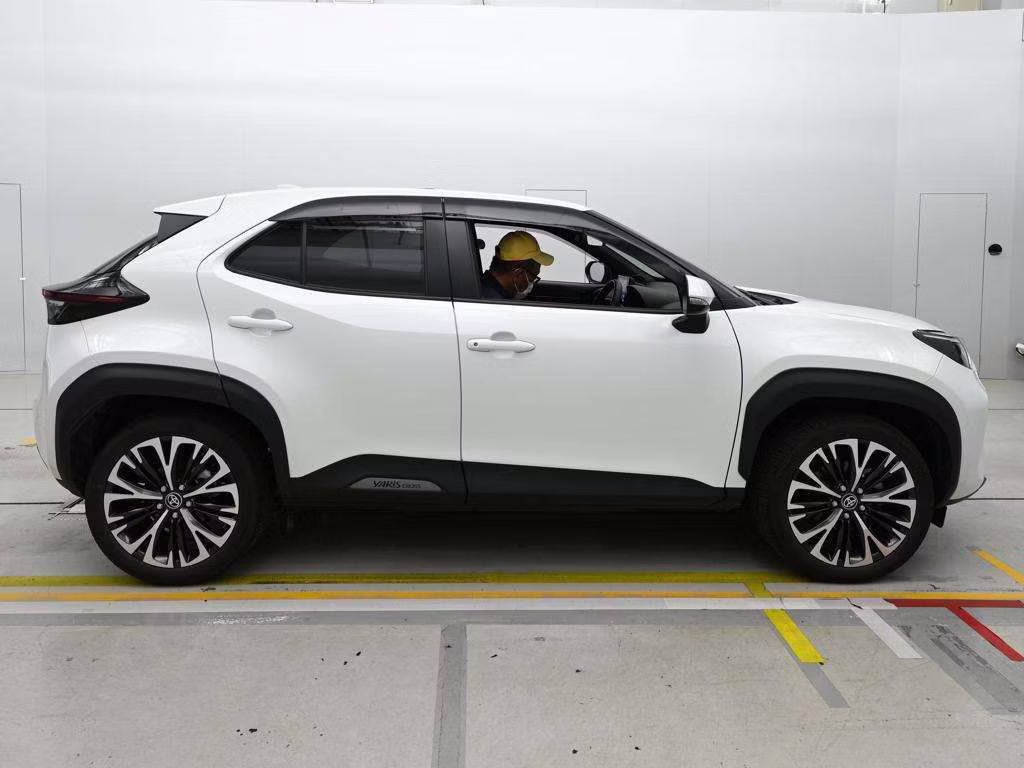 TOYOTA YARIS CROSS