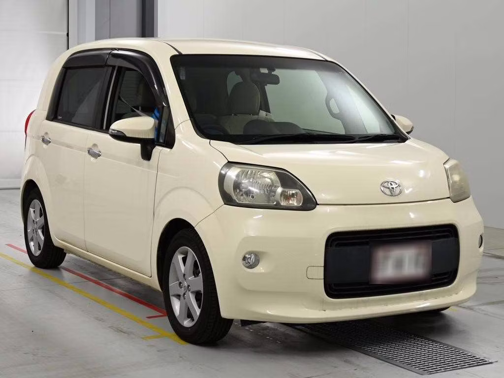 TOYOTA PORTE