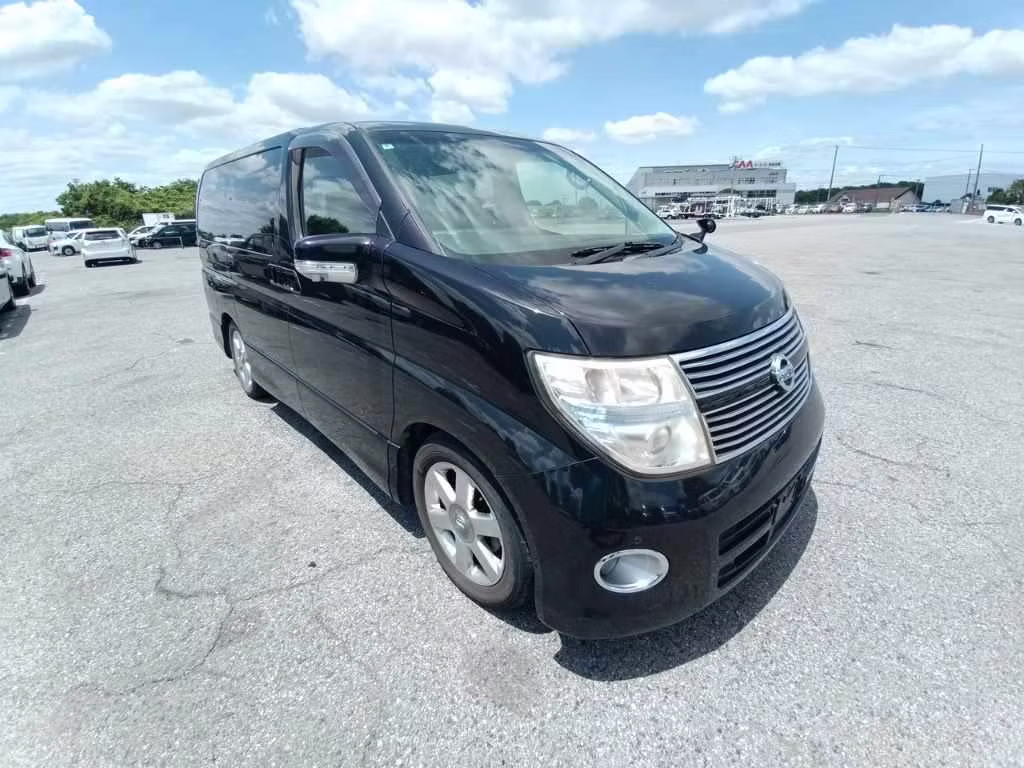 NISSAN ELGRAND