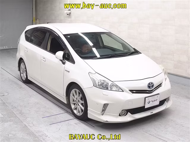 TOYOTA PRIUS ALPHA