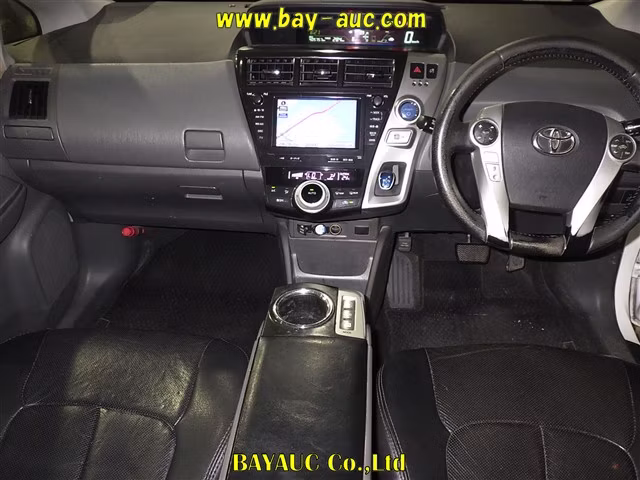 TOYOTA PRIUS ALPHA