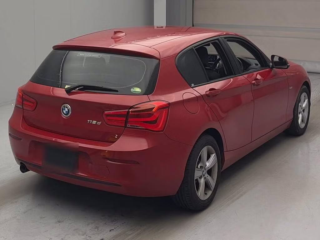 BMW 1-SERIES