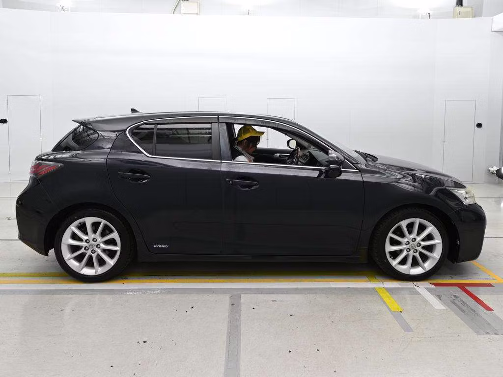 LEXUS CT200H