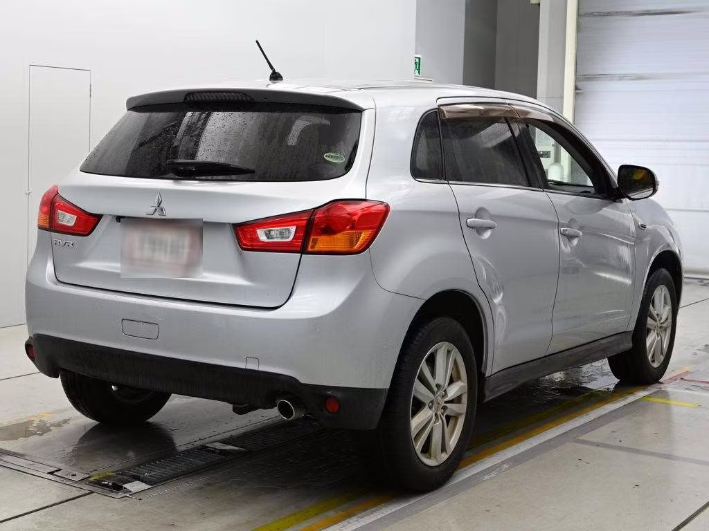 MITSUBISHI RVR