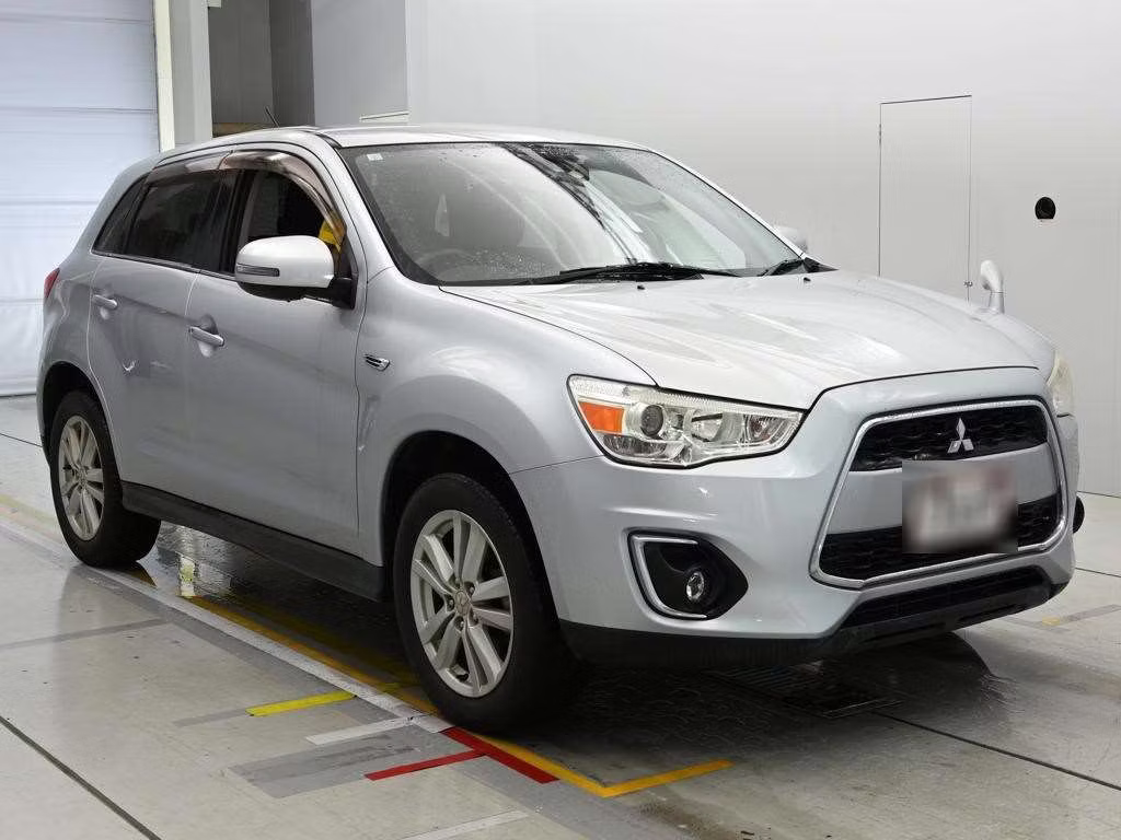 MITSUBISHI RVR